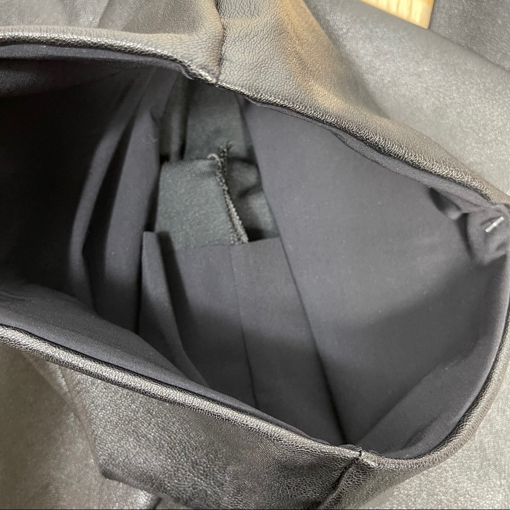 Commando Perfect Control Black Leather Leggings - image 7